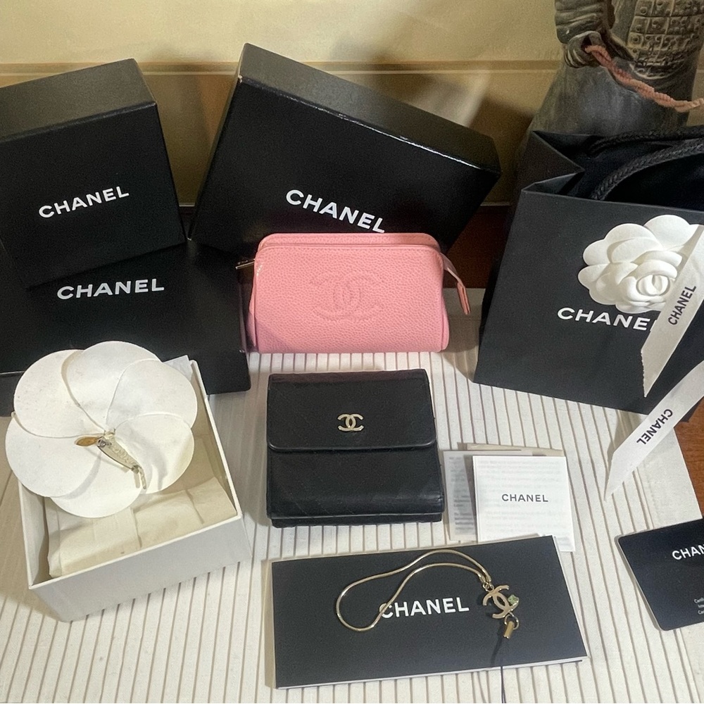 CHANEL 4 Piece Bundle - Picture 15 of 15